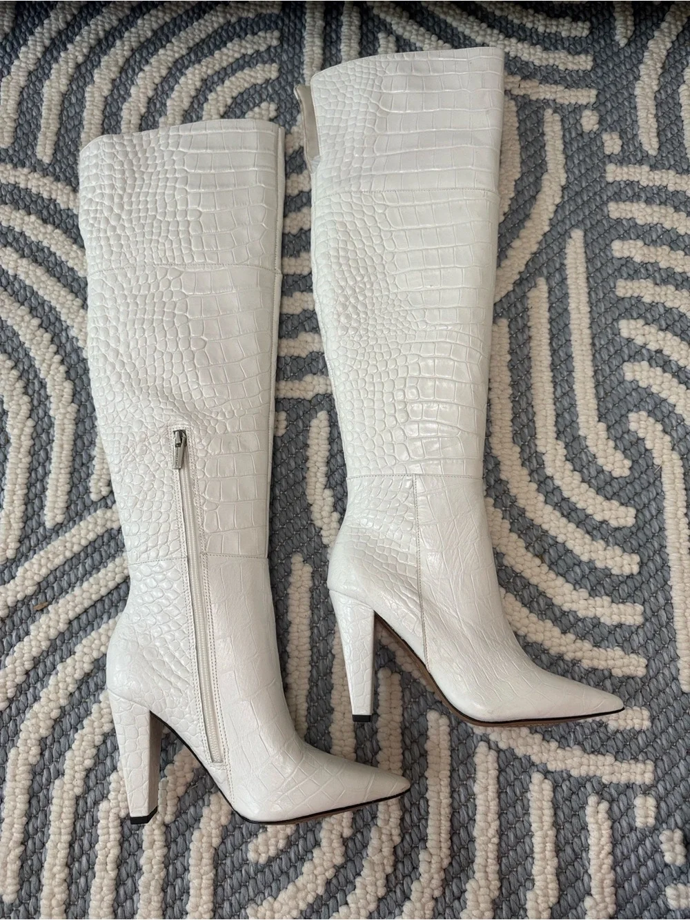 Vince Camuto Minnada White Croc Embossed Over The Knee Boots Size 6M Like New - Picture 2 of 7